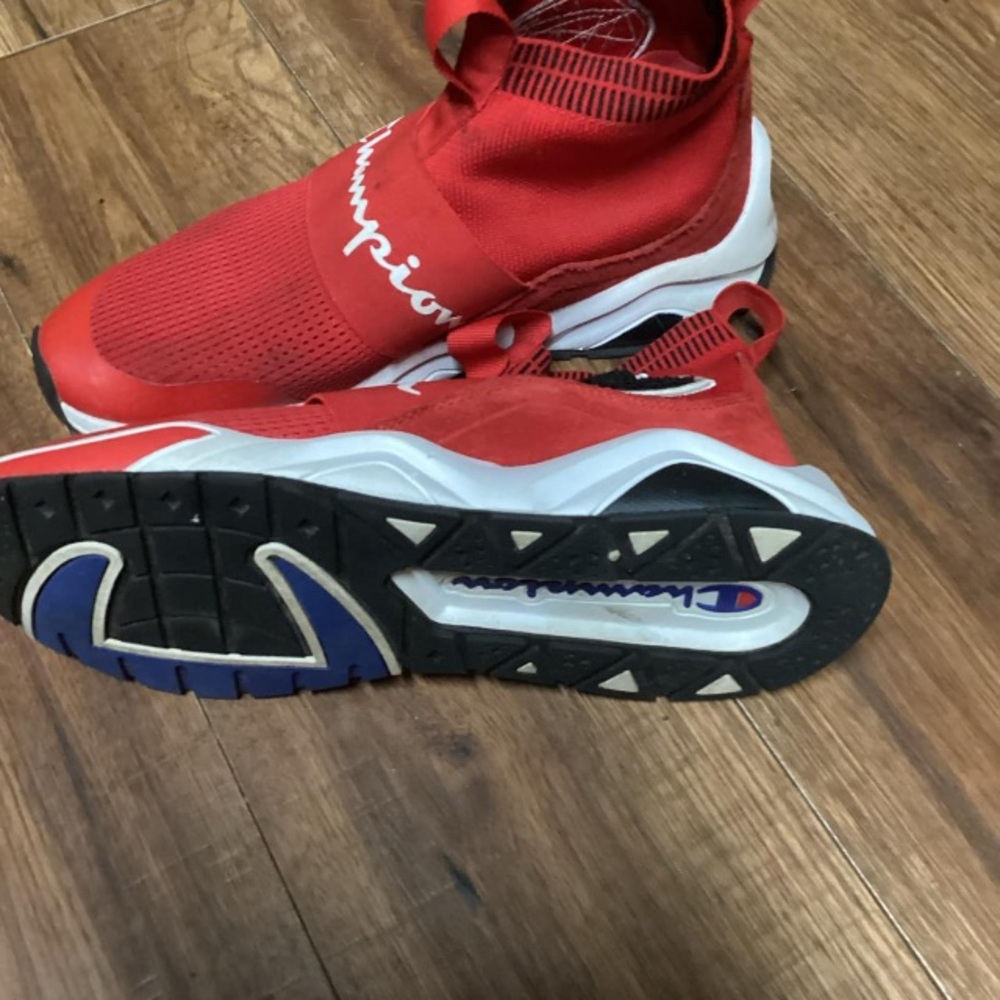 Red champion mens size 9 basketball shoes slip on like new
